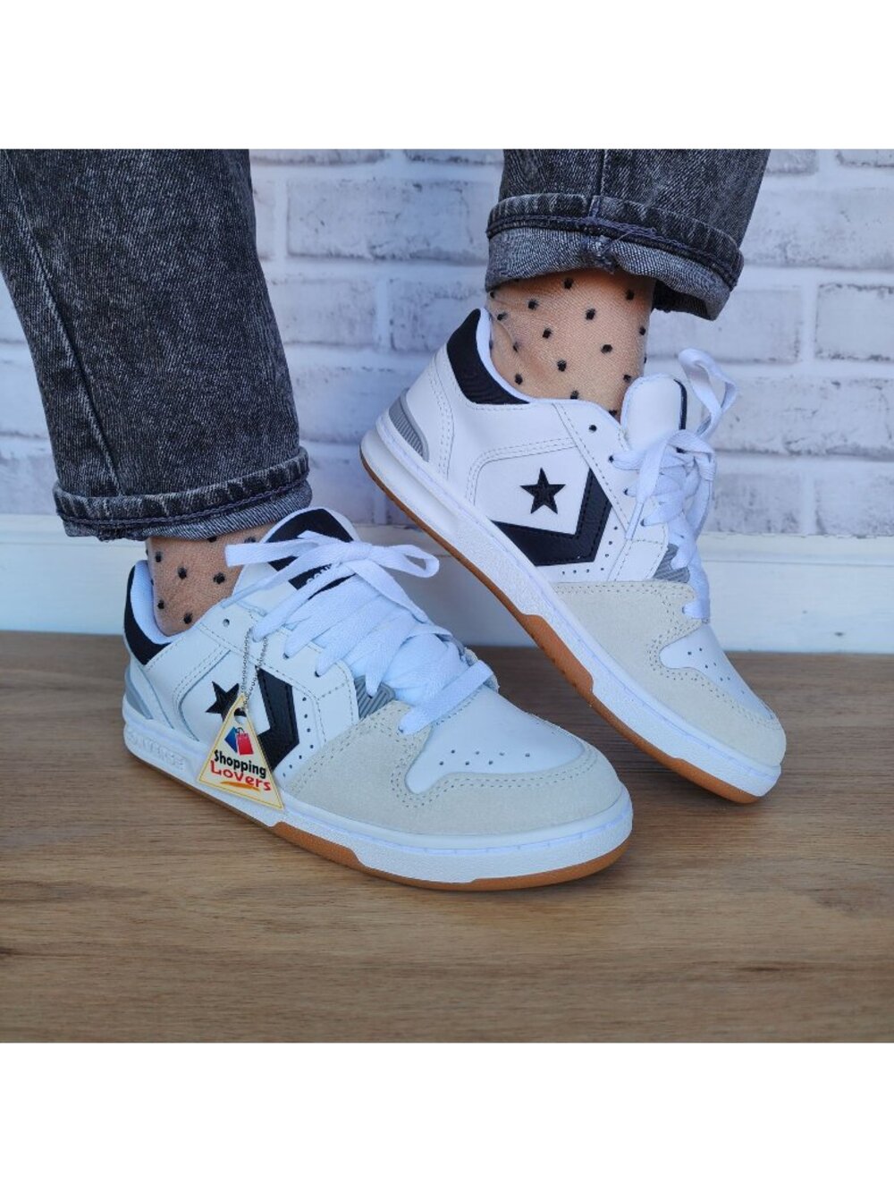 ⭐Converse CL98 OX Low Top Size 6.5 Women's shoes Sneakers White Black A15041C⭐